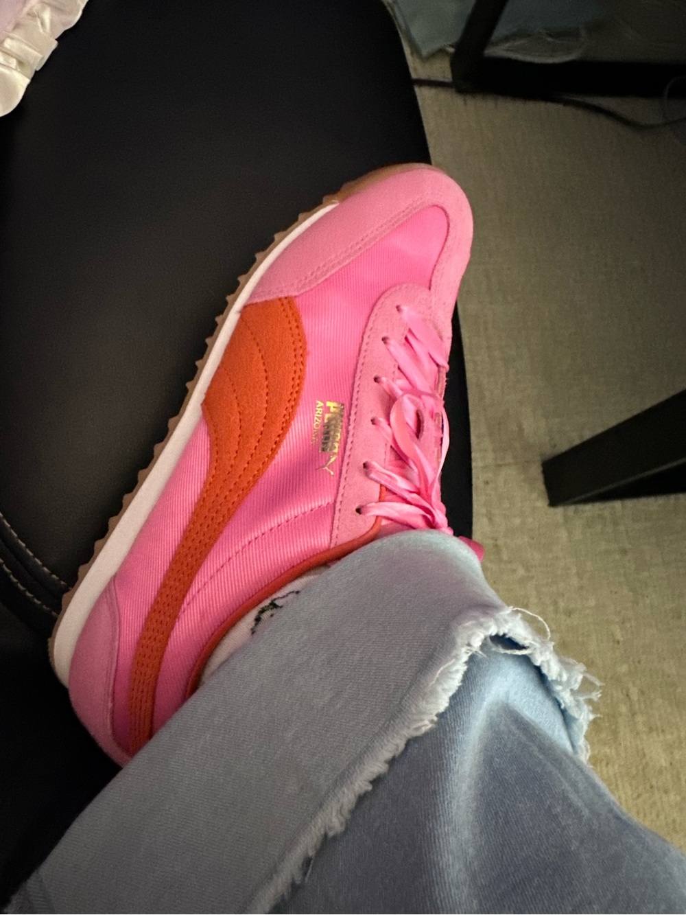 Used puma tennis shoes with box, great condition. Worn 2 times.